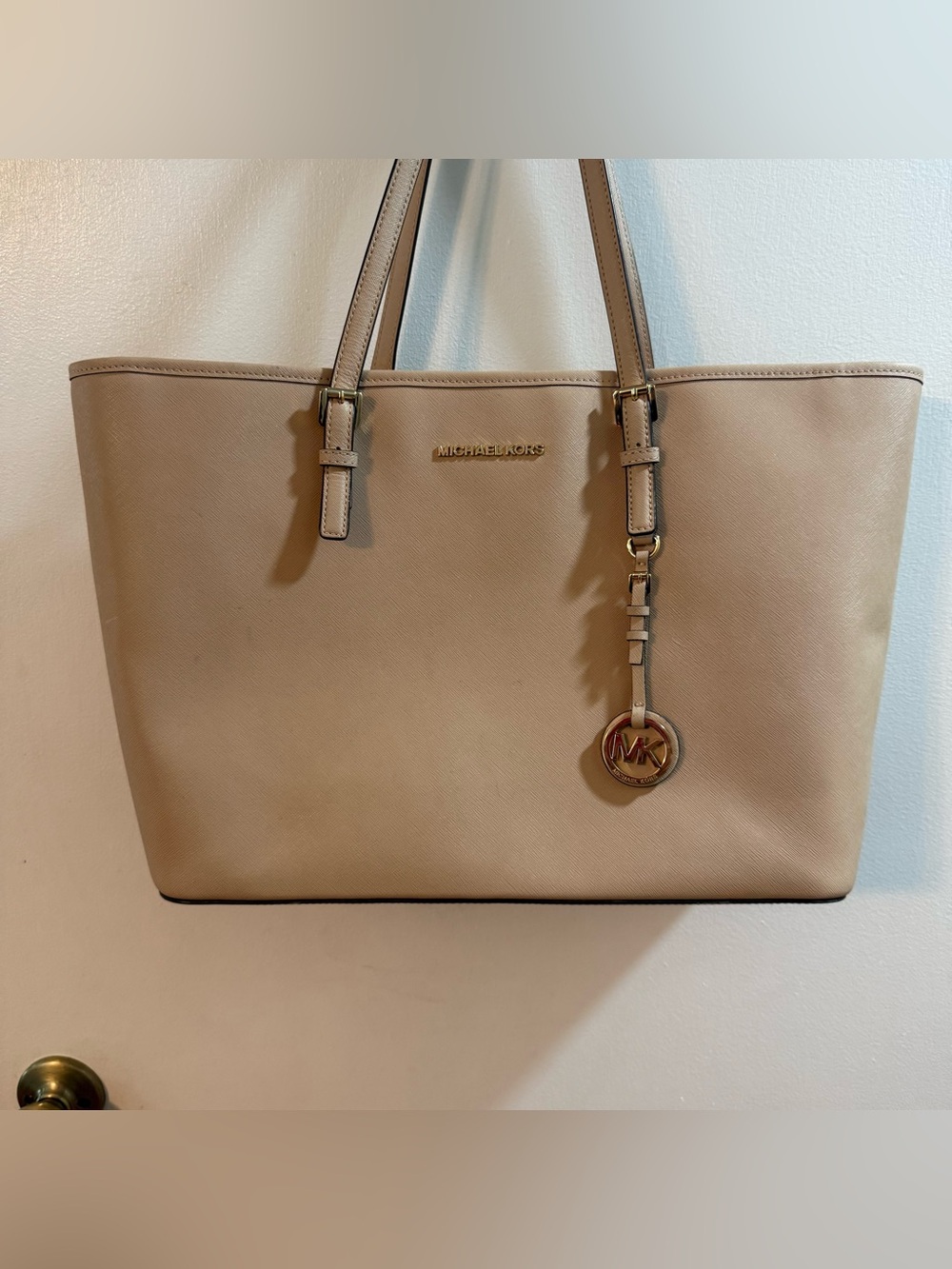 Michael Kors Jet Set Saffiano Leather Top-Zip Tote Pale Tan Blush Gold Hardware
